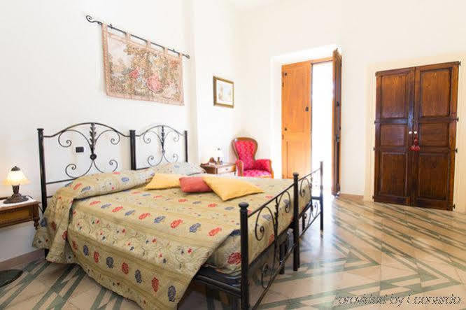 Masseria Cesarina B&B กัสเตลลานา กรอตเต ภายนอก รูปภาพ