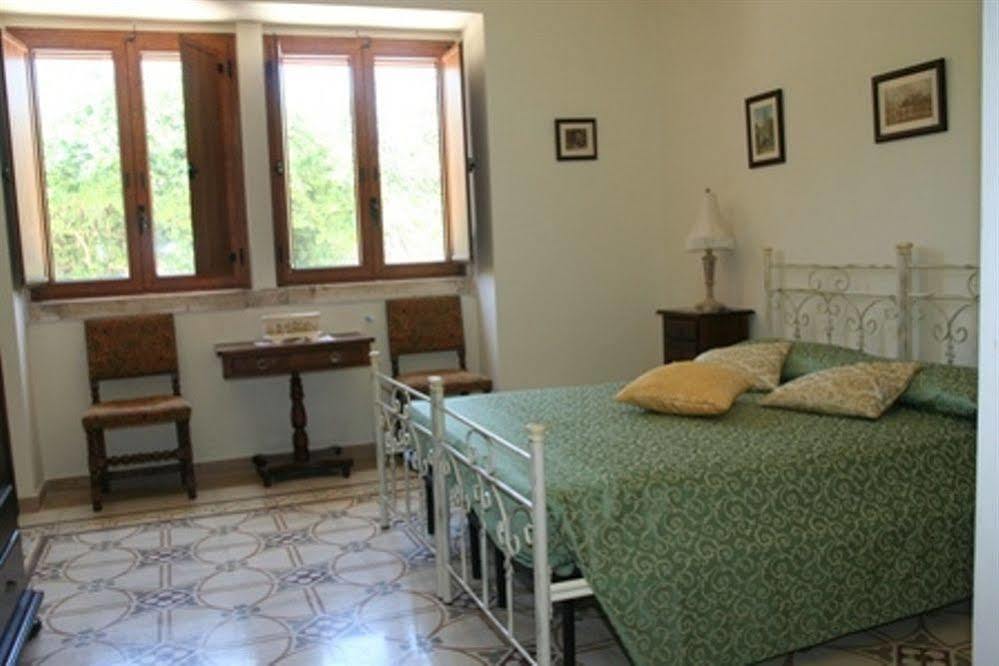 Masseria Cesarina B&B กัสเตลลานา กรอตเต ภายนอก รูปภาพ